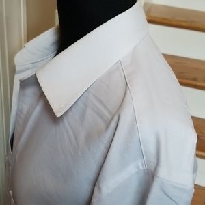 16 1/2 34/35 Van Heusen Shirt